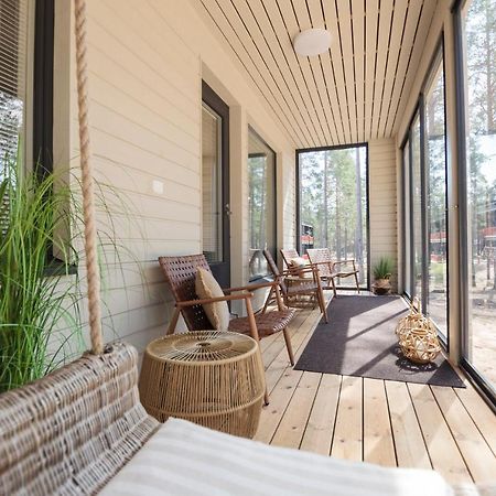 Apartment Tuomenkartano B1 Iso Huoneisto Saunalla 卡拉约基 外观 照片
