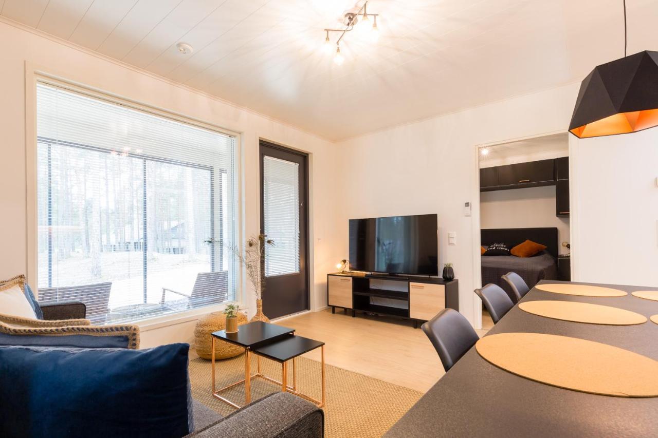 Apartment Tuomenkartano B1 Iso Huoneisto Saunalla 卡拉约基 外观 照片