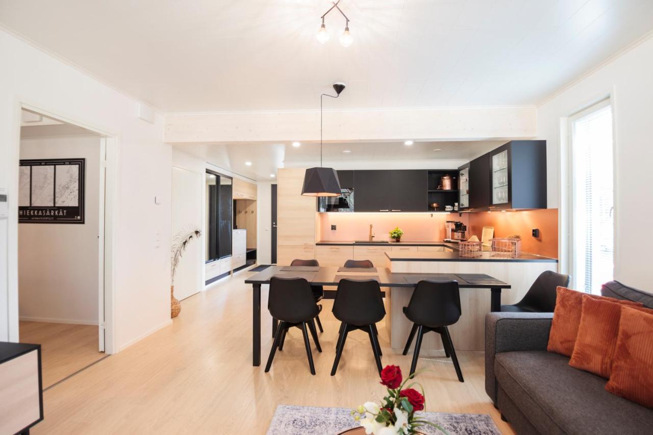 Apartment Tuomenkartano B1 Iso Huoneisto Saunalla 卡拉约基 外观 照片