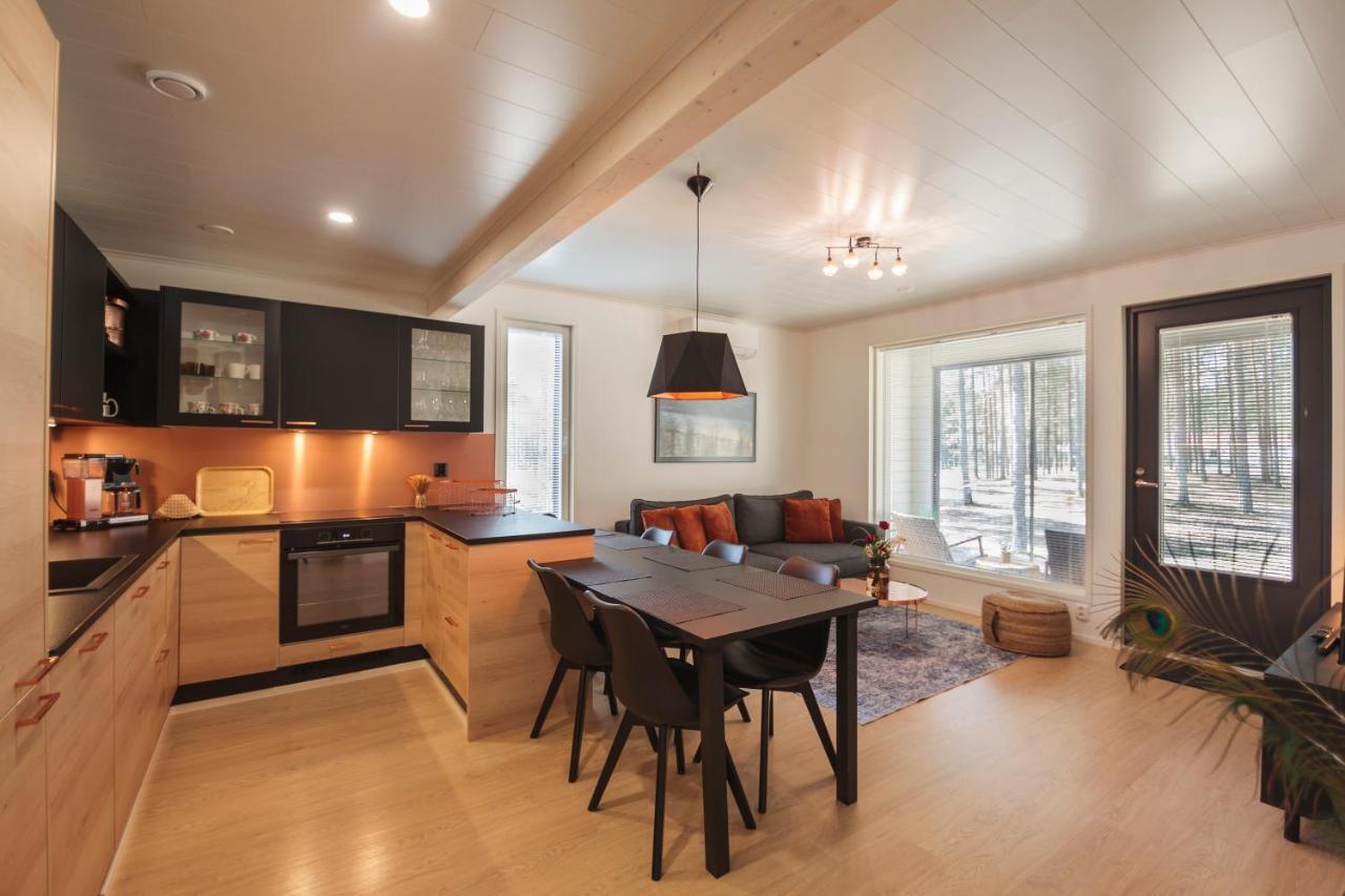 Apartment Tuomenkartano B1 Iso Huoneisto Saunalla 卡拉约基 外观 照片