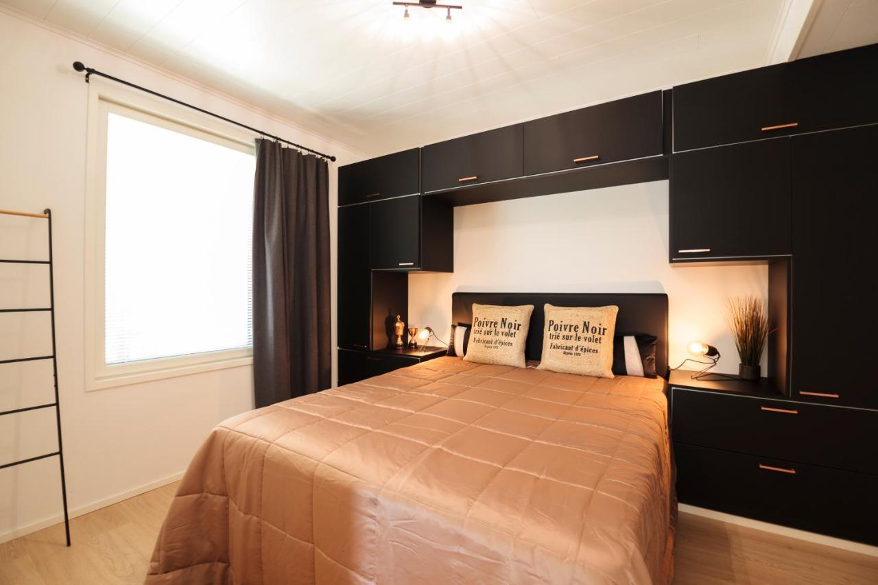 Apartment Tuomenkartano B1 Iso Huoneisto Saunalla 卡拉约基 外观 照片