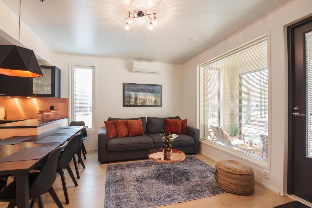 Apartment Tuomenkartano B1 Iso Huoneisto Saunalla 卡拉约基 外观 照片